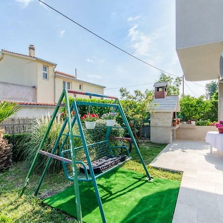 Holiday Apartment With Garden Kaštela エクステリア 写真